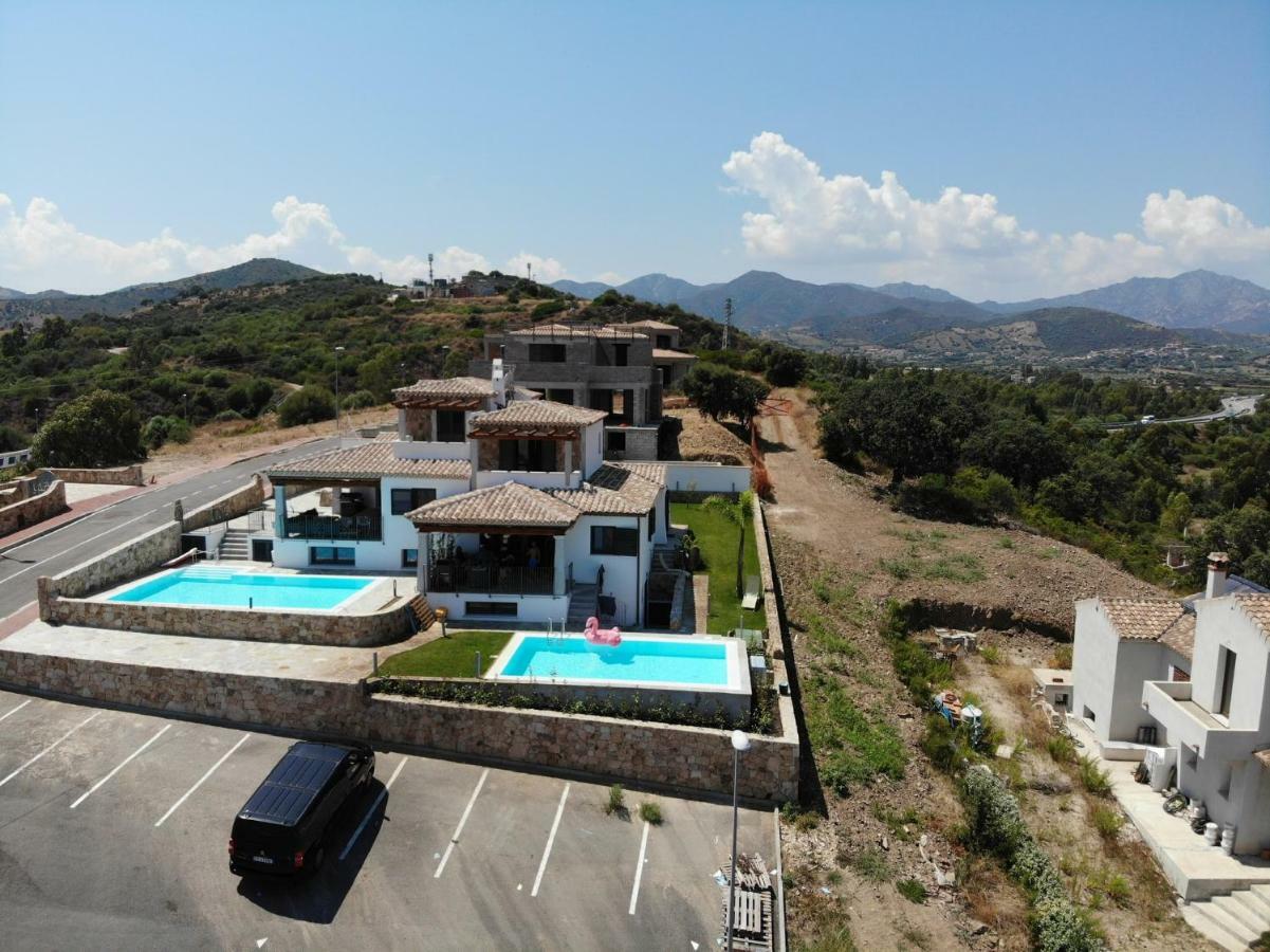 Villa Cavour - Doppelhaushaelfte Budoni Dış mekan fotoğraf